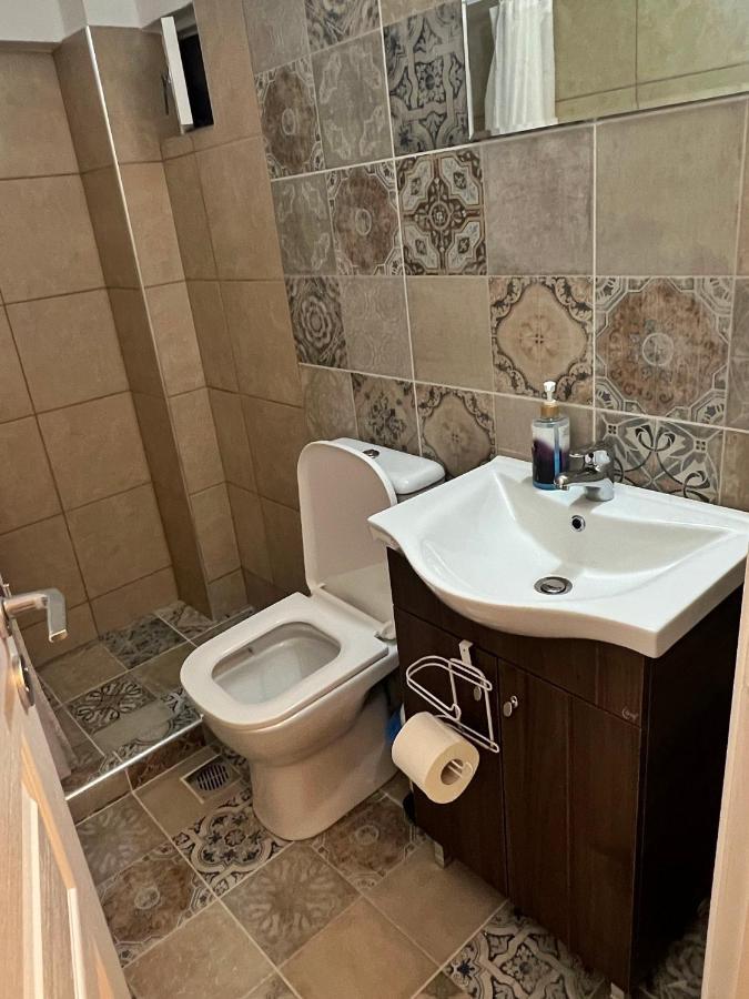 Sunmer Apartment 1Minute From Sea, 15 Min From The Airport Artemis City Center מראה חיצוני תמונה