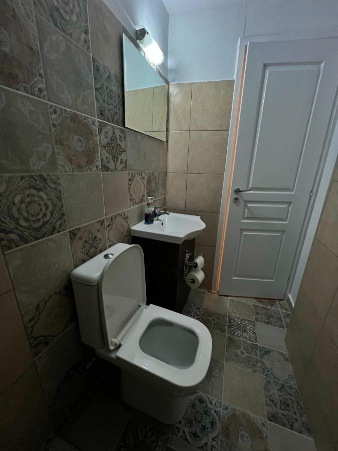Sunmer Apartment 1Minute From Sea, 15 Min From The Airport Artemis City Center מראה חיצוני תמונה