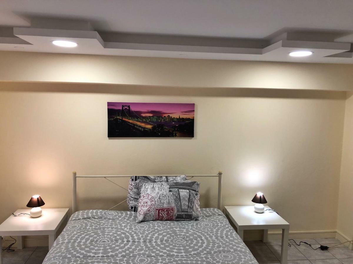 Sunmer Apartment 1Minute From Sea, 15 Min From The Airport Artemis City Center מראה חיצוני תמונה